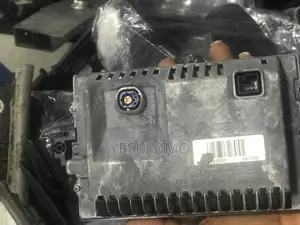 Mercedes Benz C250 Dashboard Screen Big
