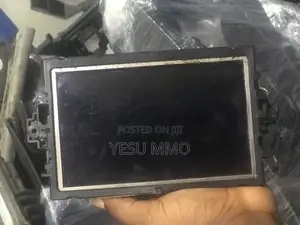 Mercedes Benz C250 Dashboard Screen Big