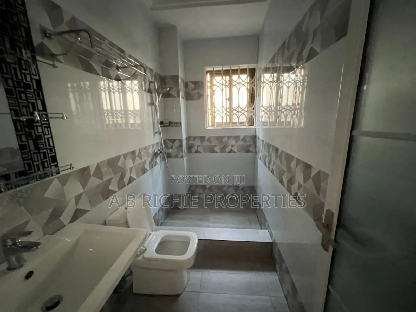 2bdrm Apartment in Ab Richie Properties, North Legon for rent