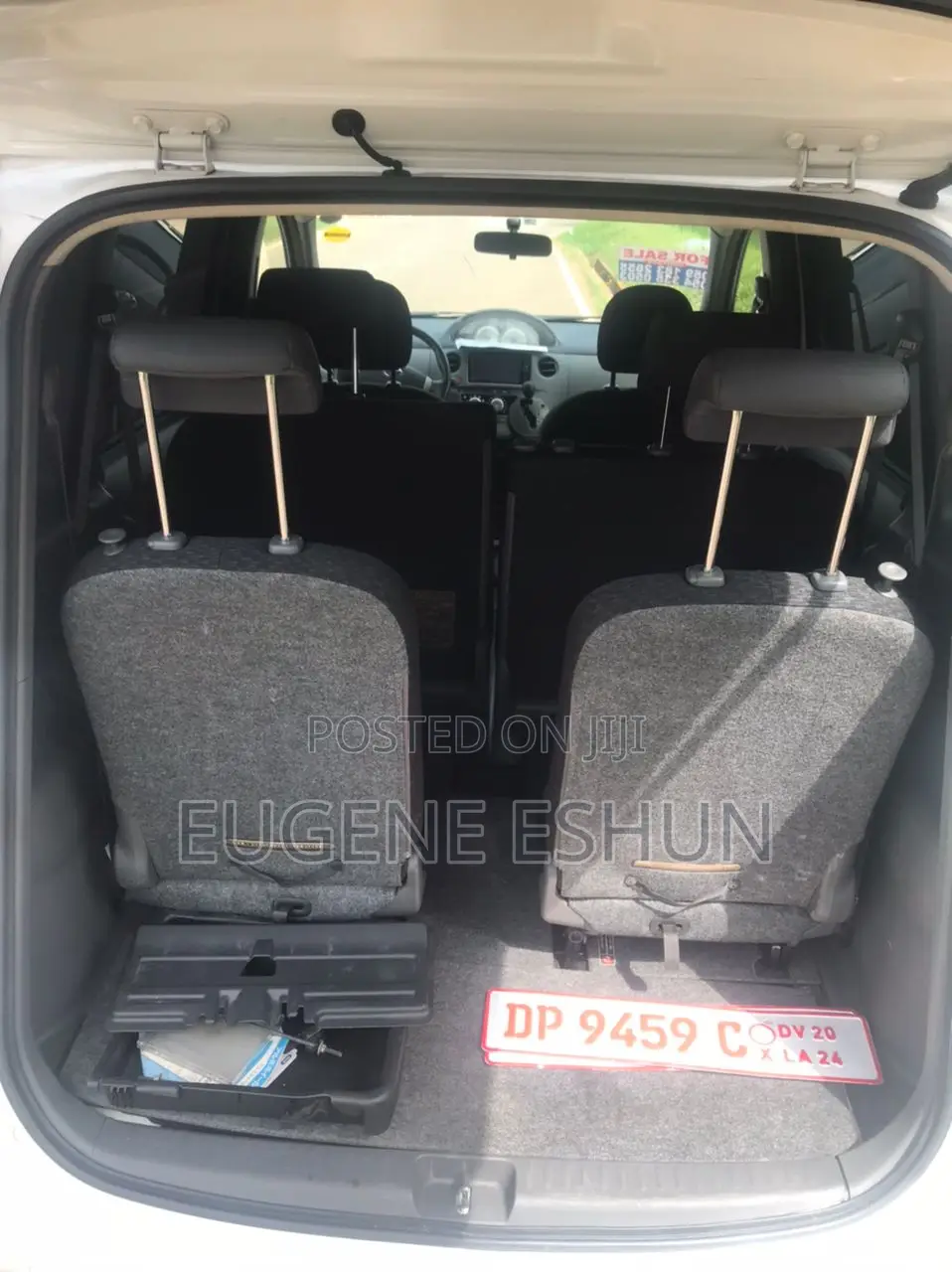 Toyota Sienta 2013 Burgundy