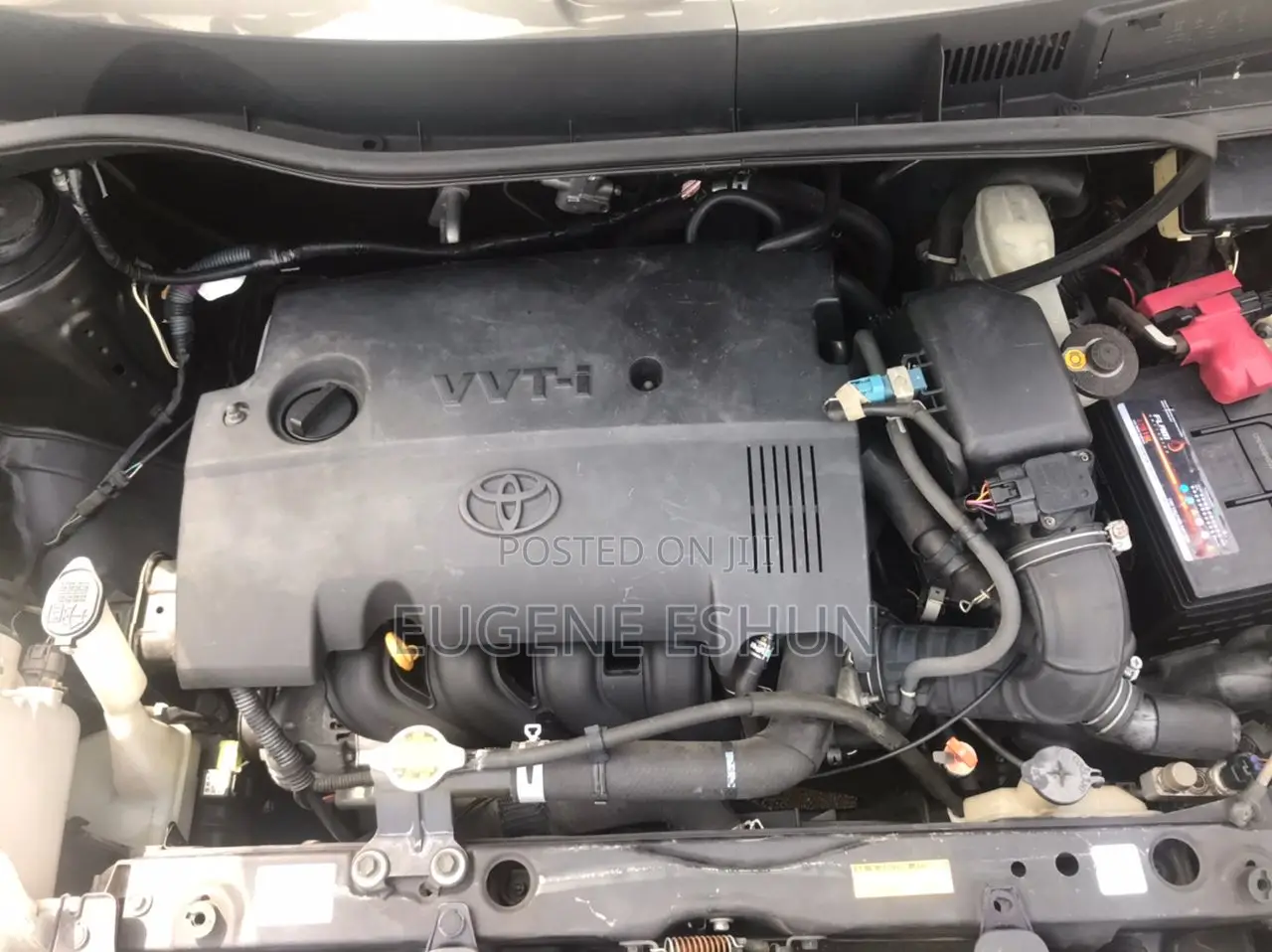 Toyota Sienta 2013 Burgundy