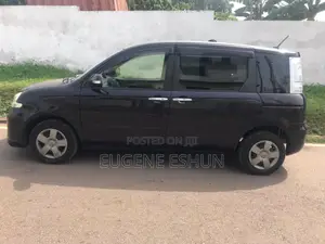 Toyota Sienta 2013 Burgundy
