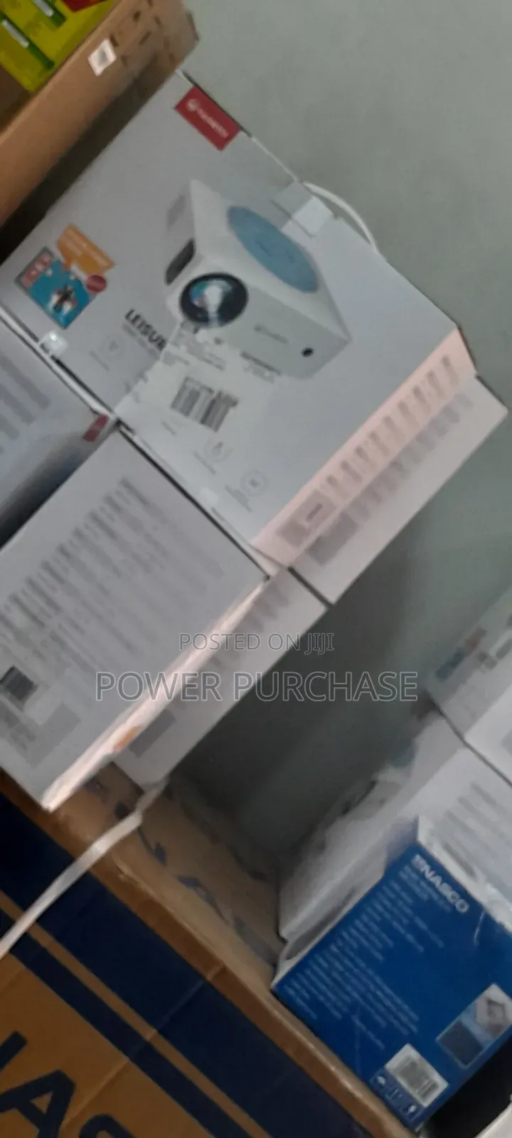 Modern Aesthetic Vankyo Leisure Projector E30TB