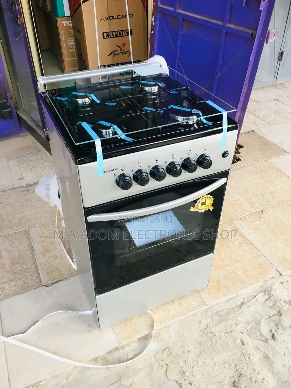 Volcano 50x50 Gas Cooker: Your Kitchen's Powerhouse
