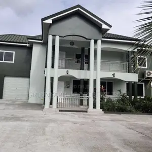 5bdrm House in A&C, East Legon for rent