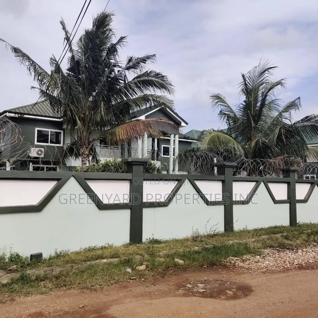 5bdrm House in A&C, East Legon for rent