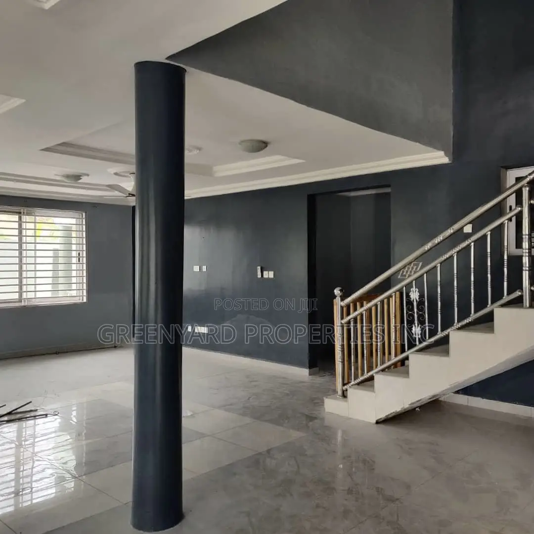 5bdrm House in A&C, East Legon for rent