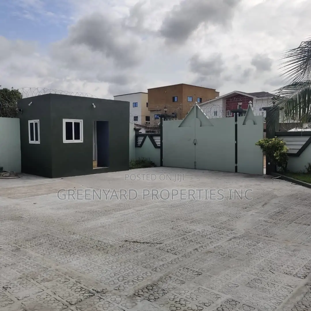 5bdrm House in A&C, East Legon for rent