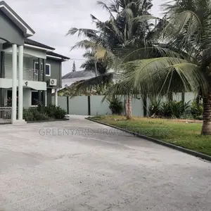 5bdrm House in A&C, East Legon for rent