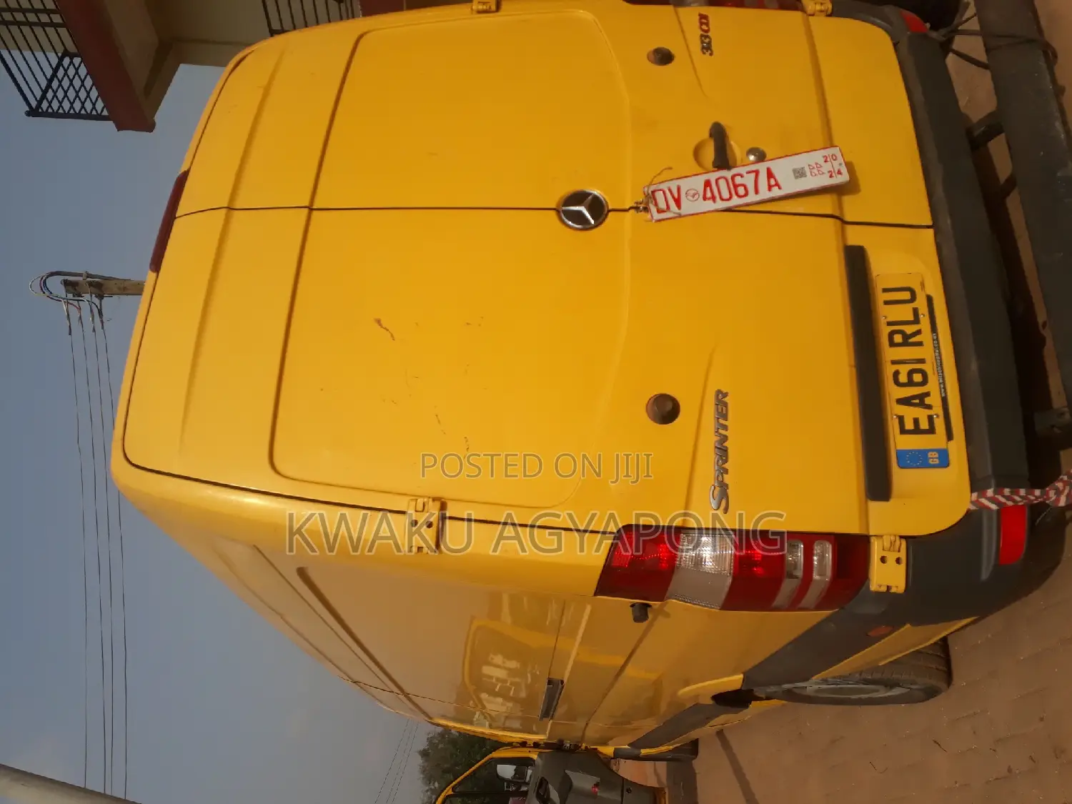 Mercedes-Benz Sprinter 2012 Yellow