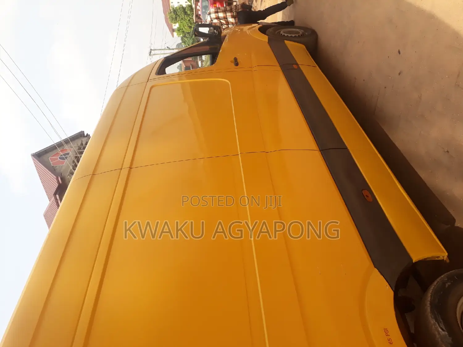 Mercedes-Benz Sprinter 2012 Yellow