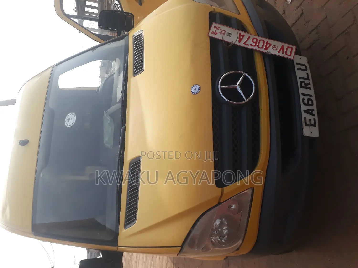 Mercedes-Benz Sprinter 2012 Yellow