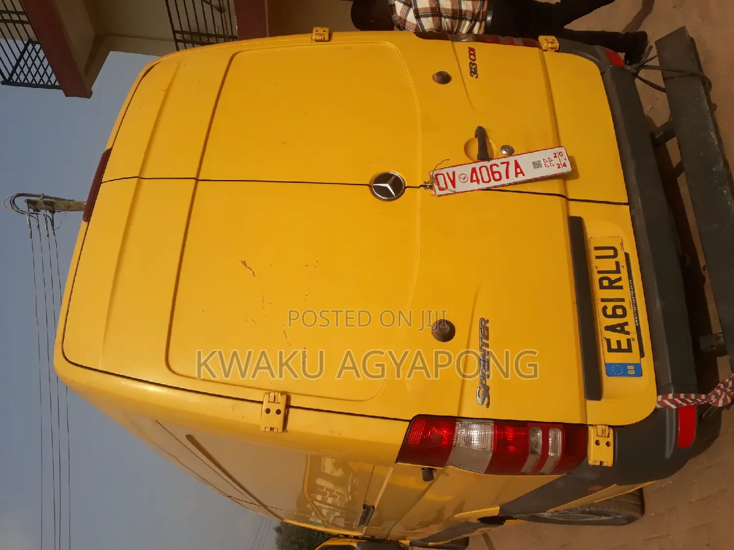 Mercedes-Benz Sprinter 2012 Yellow