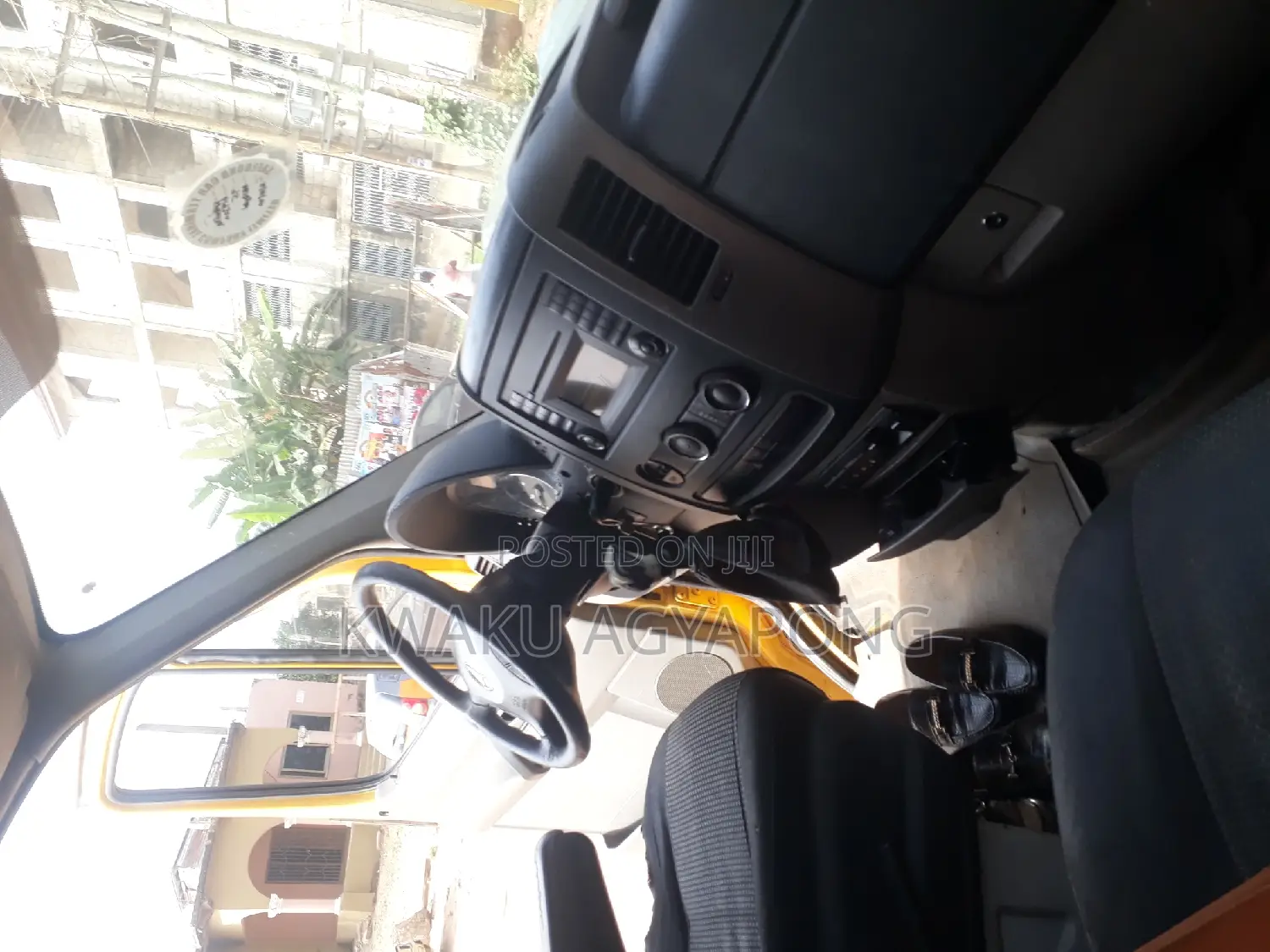 Mercedes-Benz Sprinter 2012 Yellow