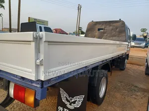 Hyundai Mighty Truck