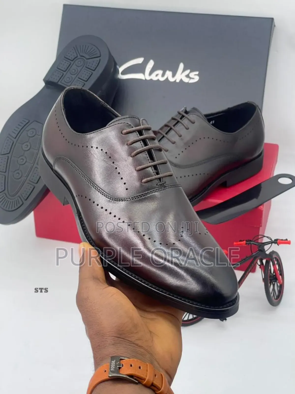 Timeless Clarks Black Derby Dress Shoes