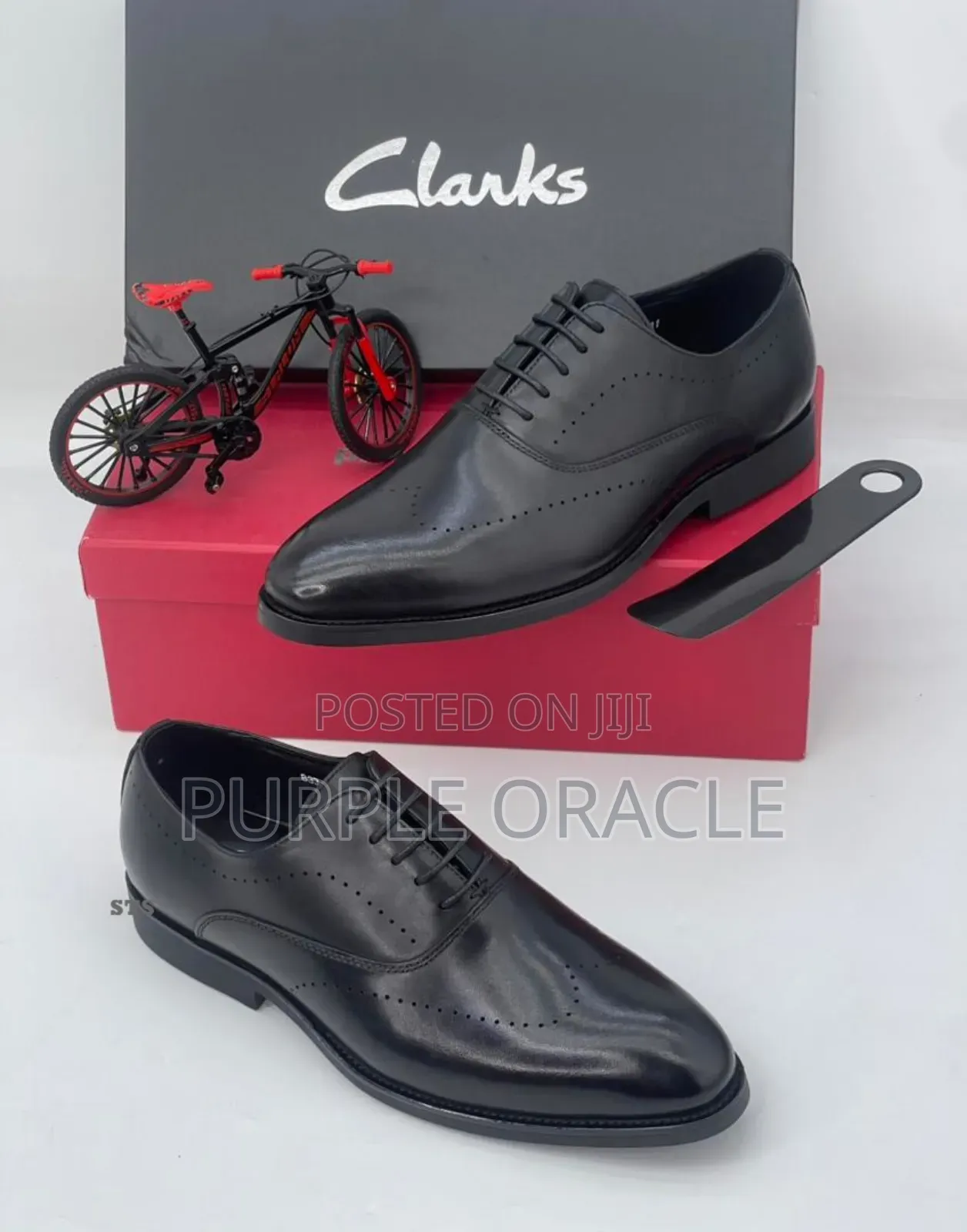 Timeless Clarks Black Derby Dress Shoes