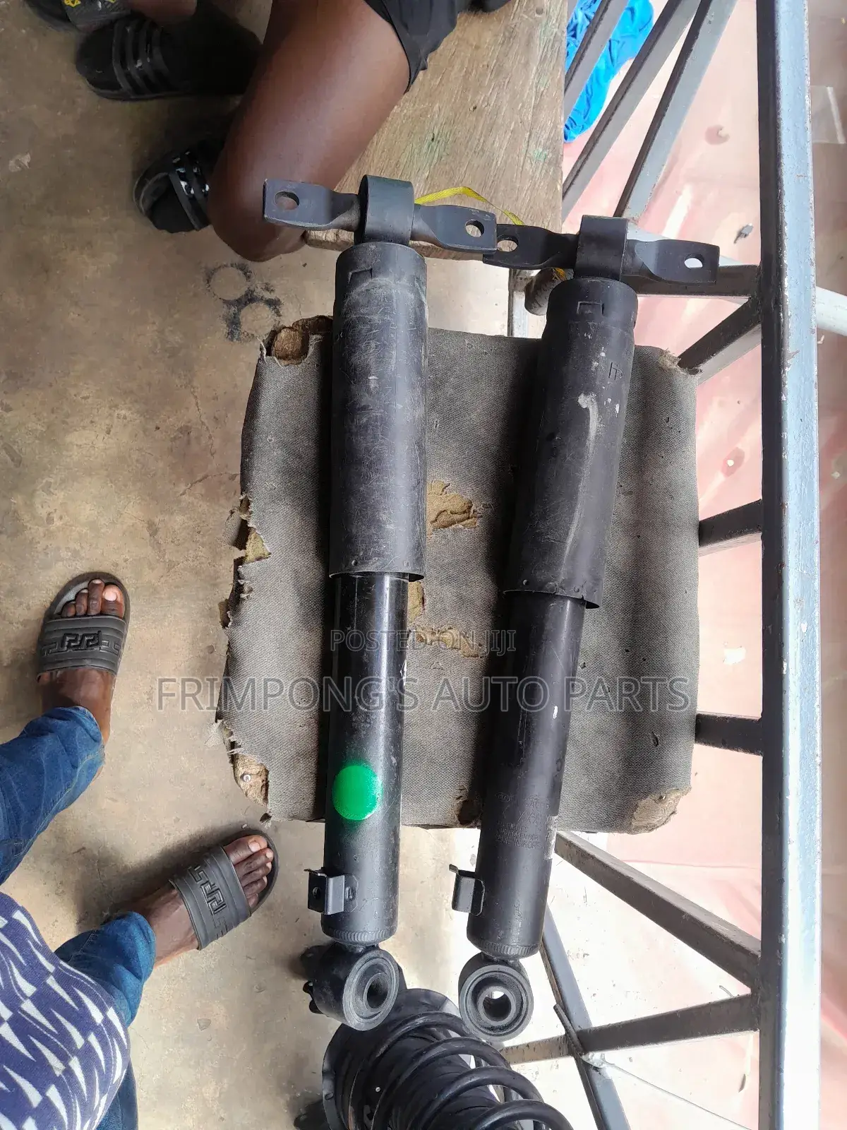 Kia Carnival 2019 to 2023 Back Shocks Absorbers