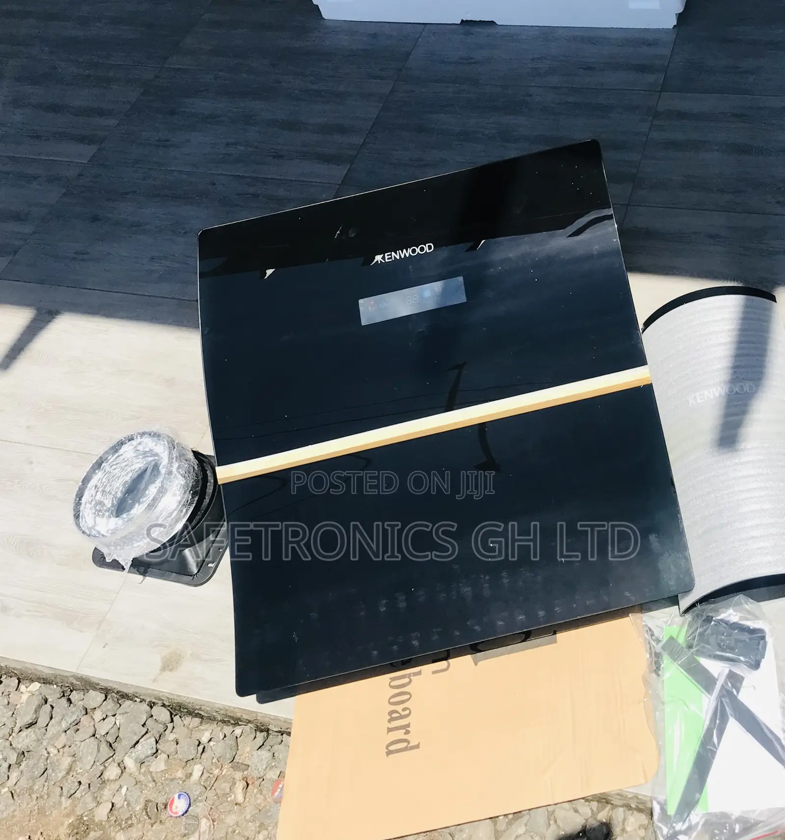 Fabulous Black Glass 60cm Touch Screen Kenwood