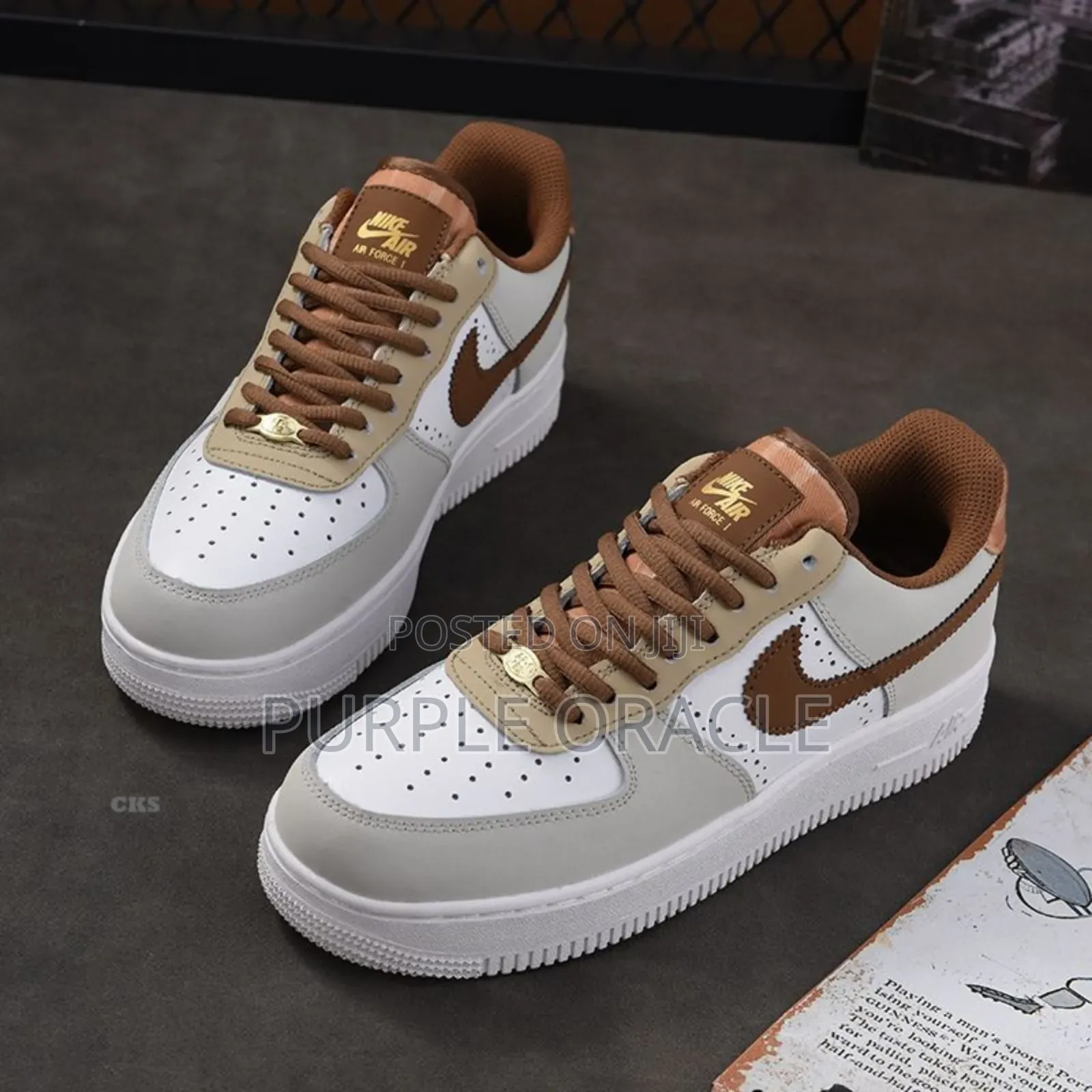 Nike's Everyday Comfort Sneakers for Gentlemen.