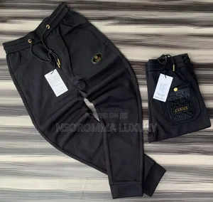 Photo - French Terry Joggers Black and Gold