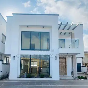 4bdrm House in East Airport for sale