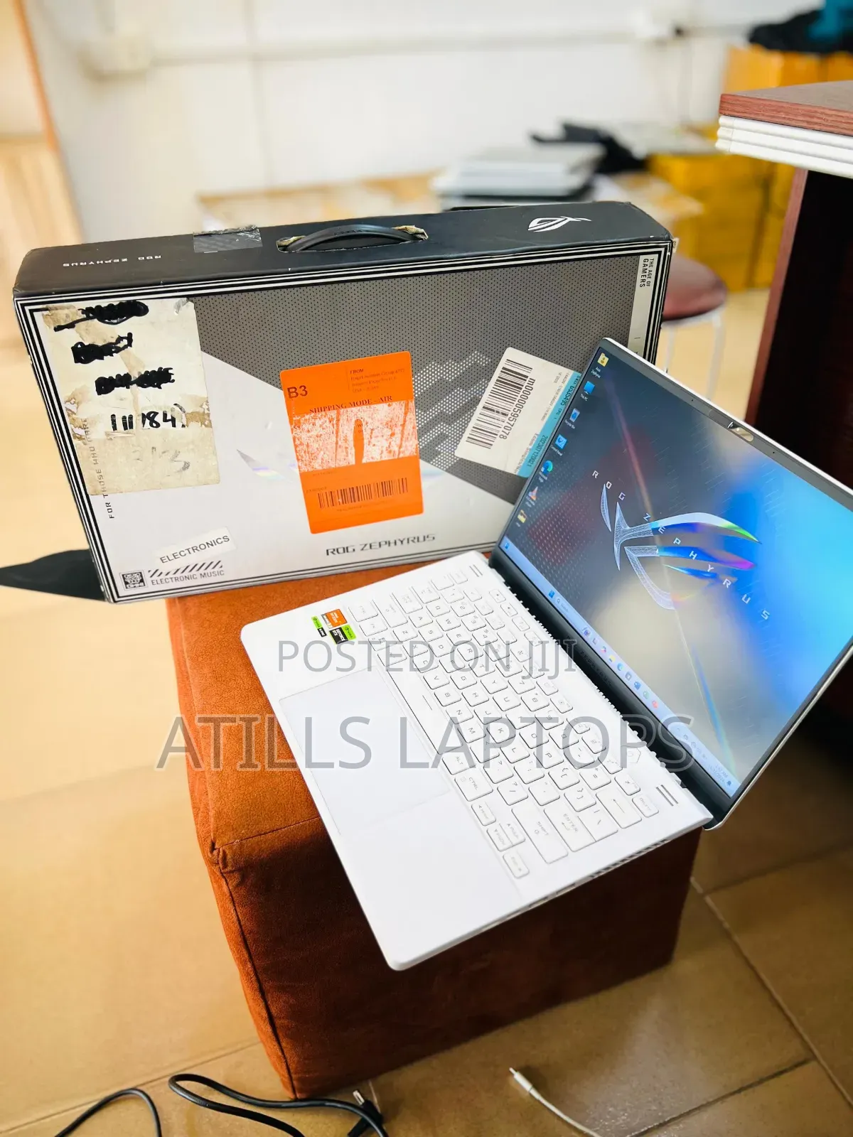 Laptop Asus ROG Zephyrus G14 16GB AMD Ryzen 9 SSD 1T