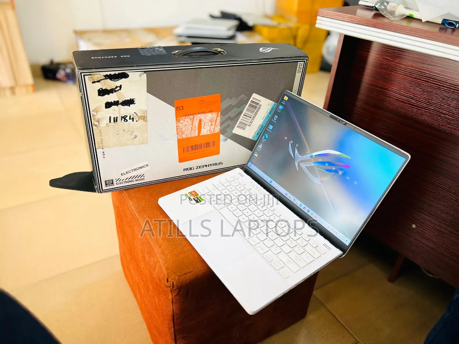 Laptop Asus ROG Zephyrus G14 16GB AMD Ryzen 9 SSD 1T