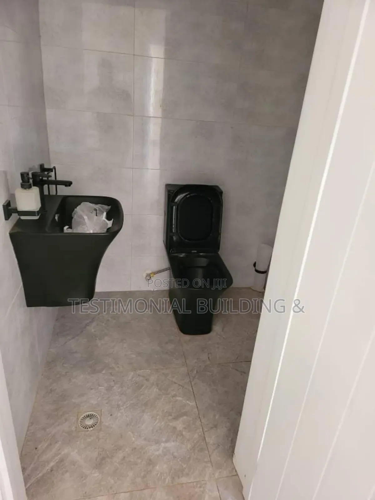 3bdrm House in Testimonial Building, East Legon for rent