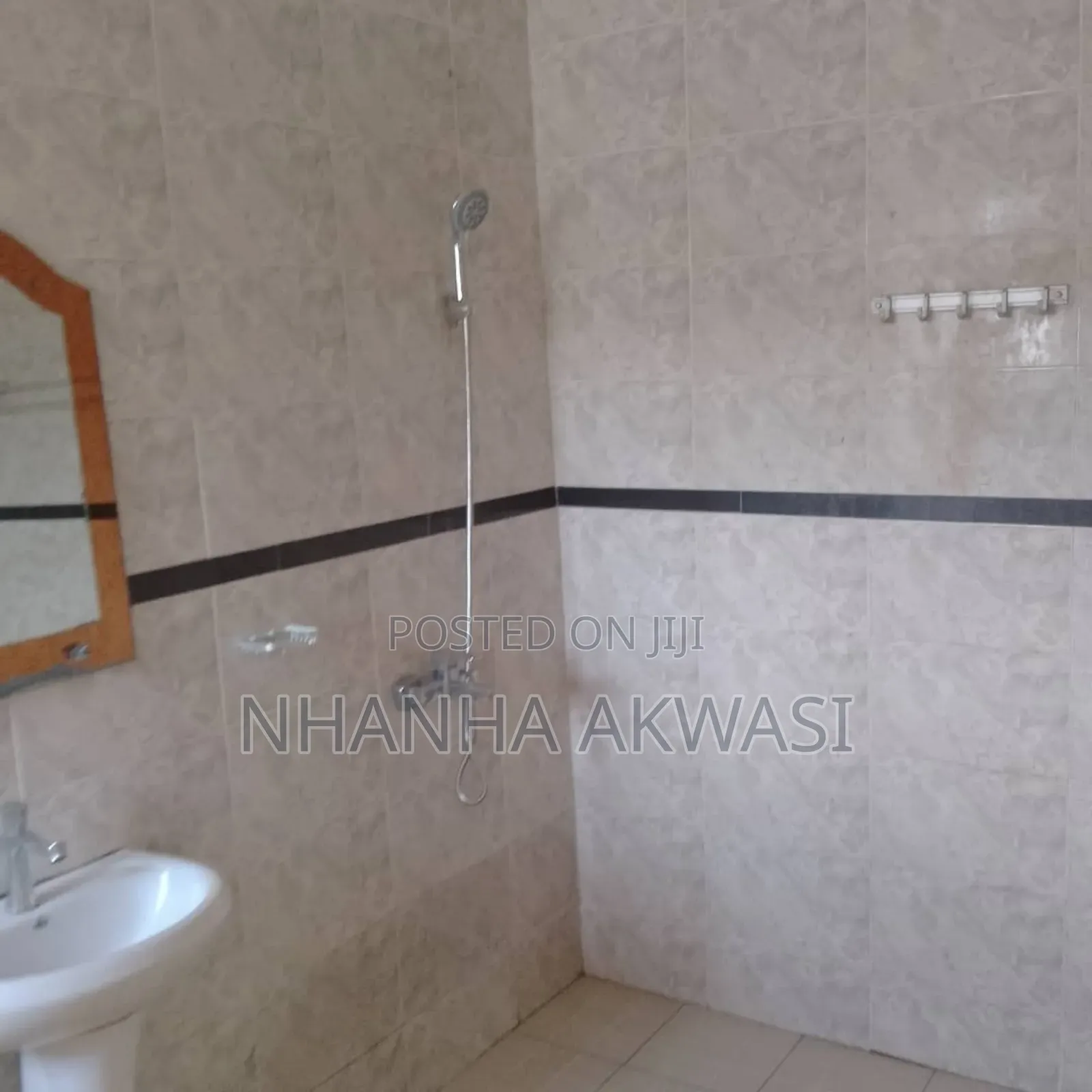 3bdrm Apartment in Lashibi 19, Tema Metropolitan for rent