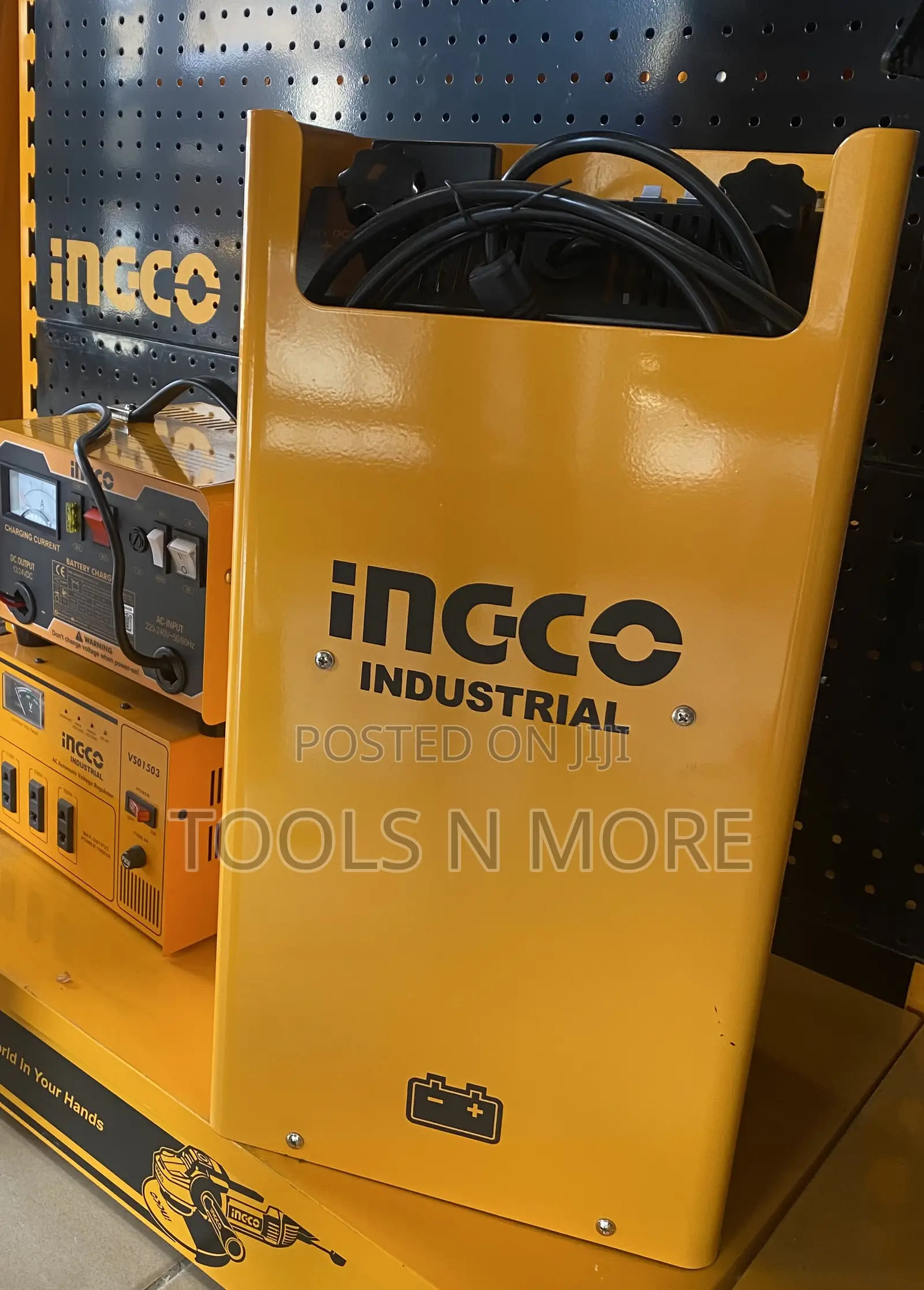 Ingco Car Battery Charger 20a