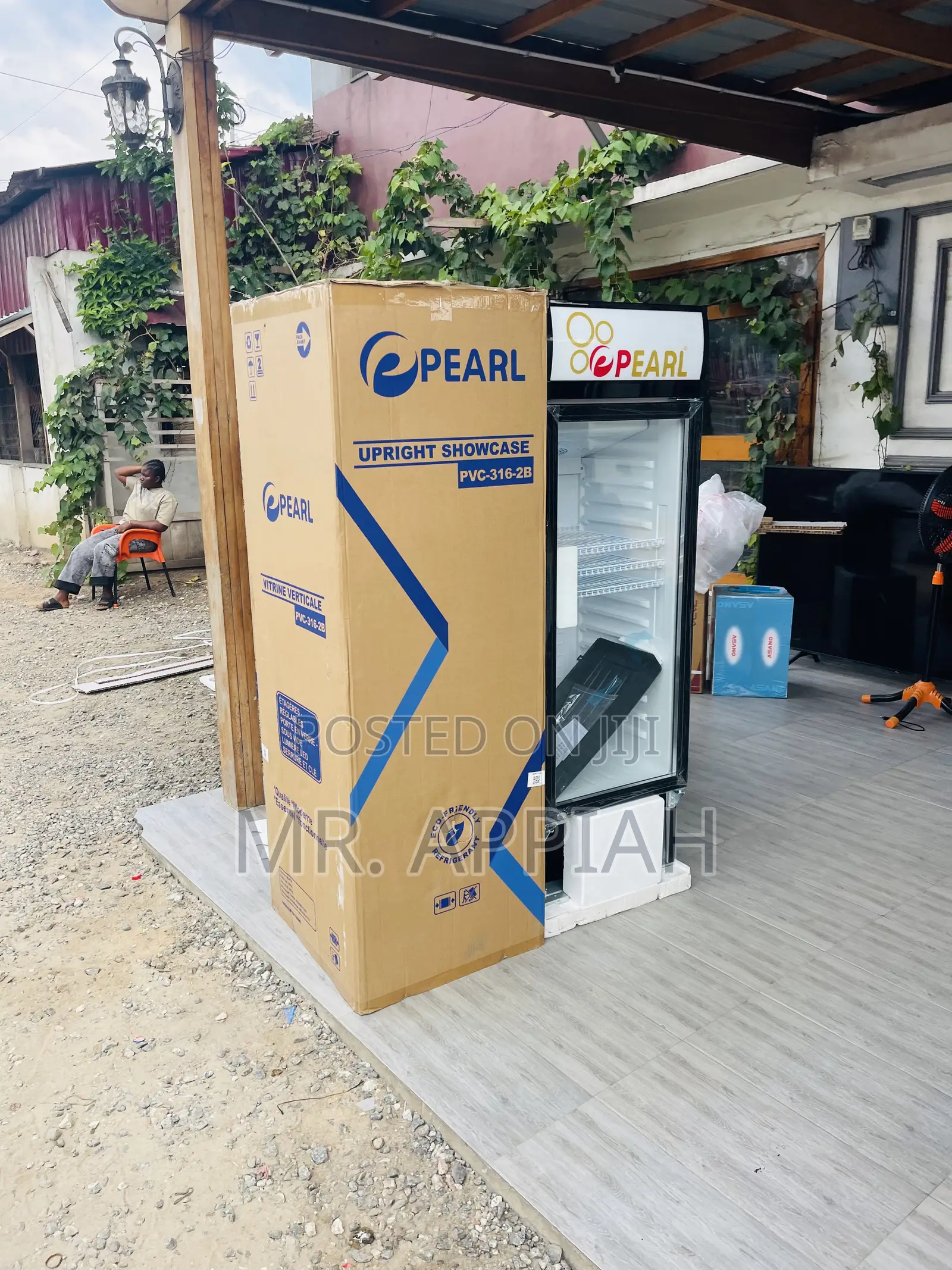 Order Classic Pearl PVC-316-2b 1 Door Display Fridge.