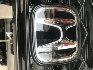 Honda Cr-v 23 Front Crown/Emblem