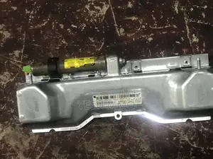 Mercedes Benz C250 Knee Airbag
