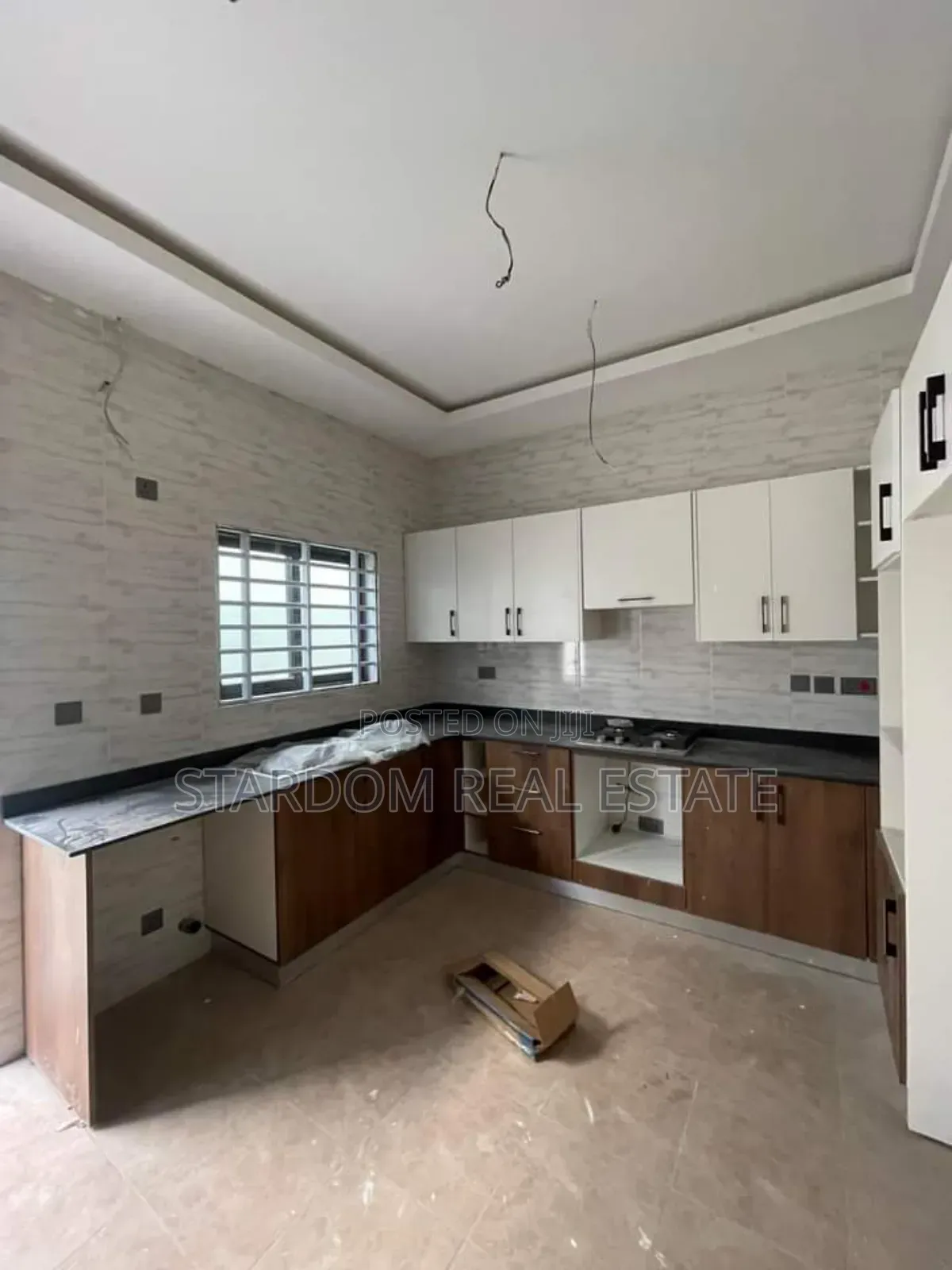 3bdrm Duplex in Com18, Spintex for sale