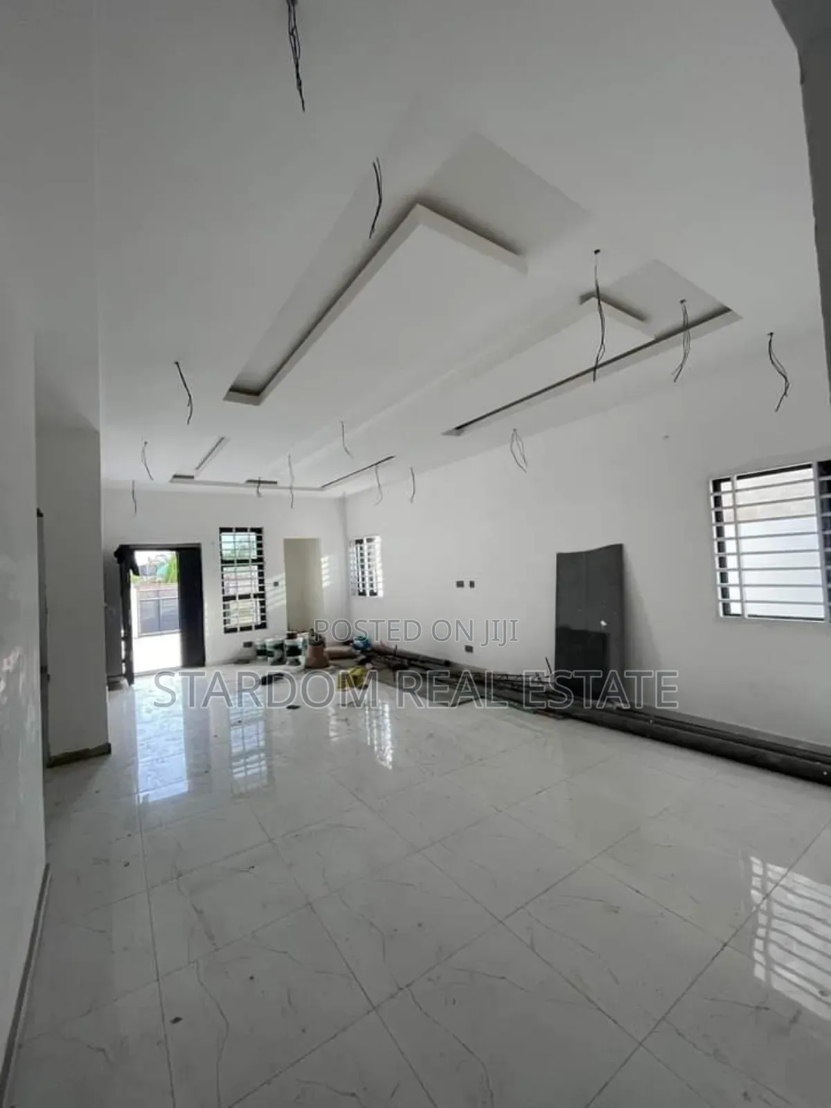 3bdrm Duplex in Com18, Spintex for sale