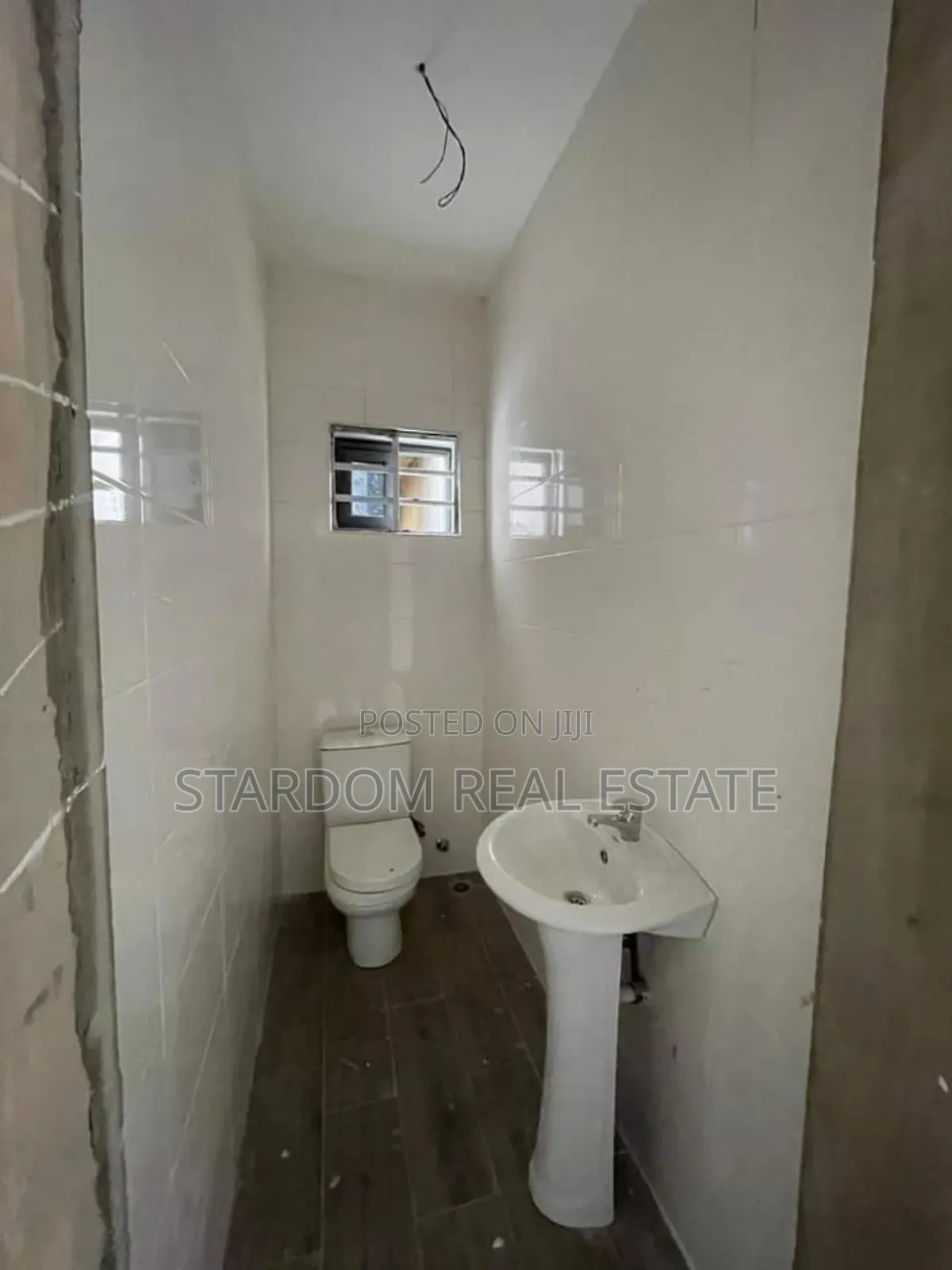 3bdrm Duplex in Com18, Spintex for sale