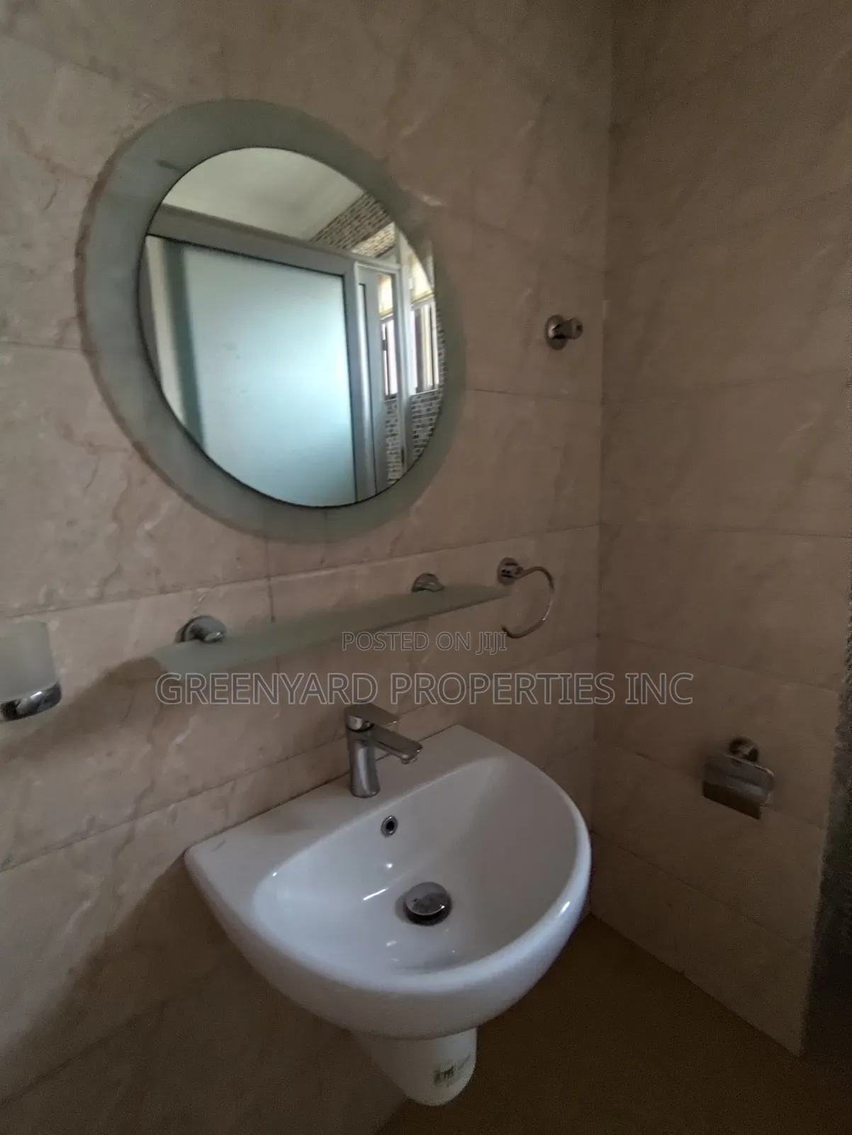 3bdrm Apartment in East Legon for rent