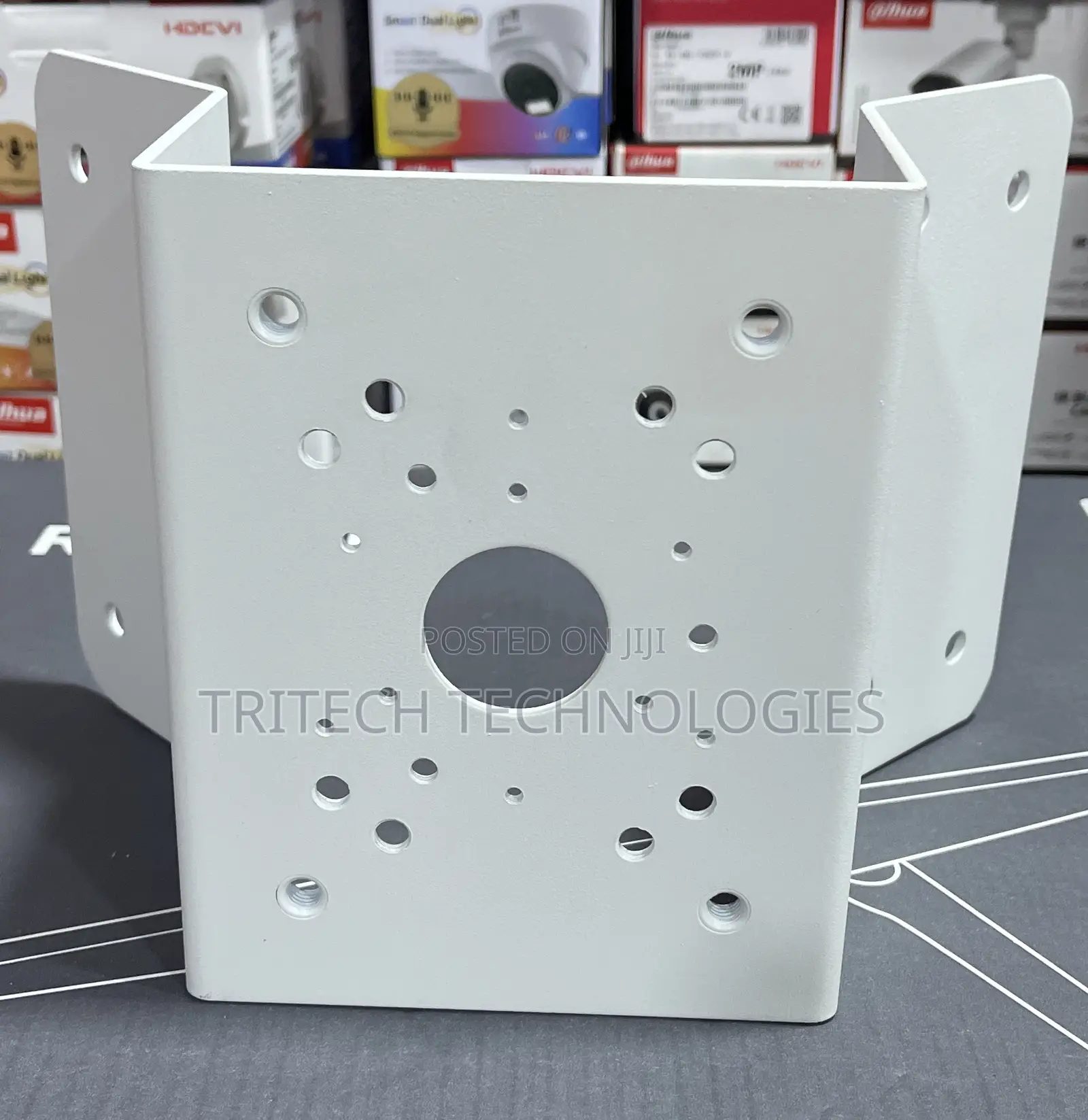 Universal Corner Mount Bracket - DH-AC-PFA151 for CCTV Cam