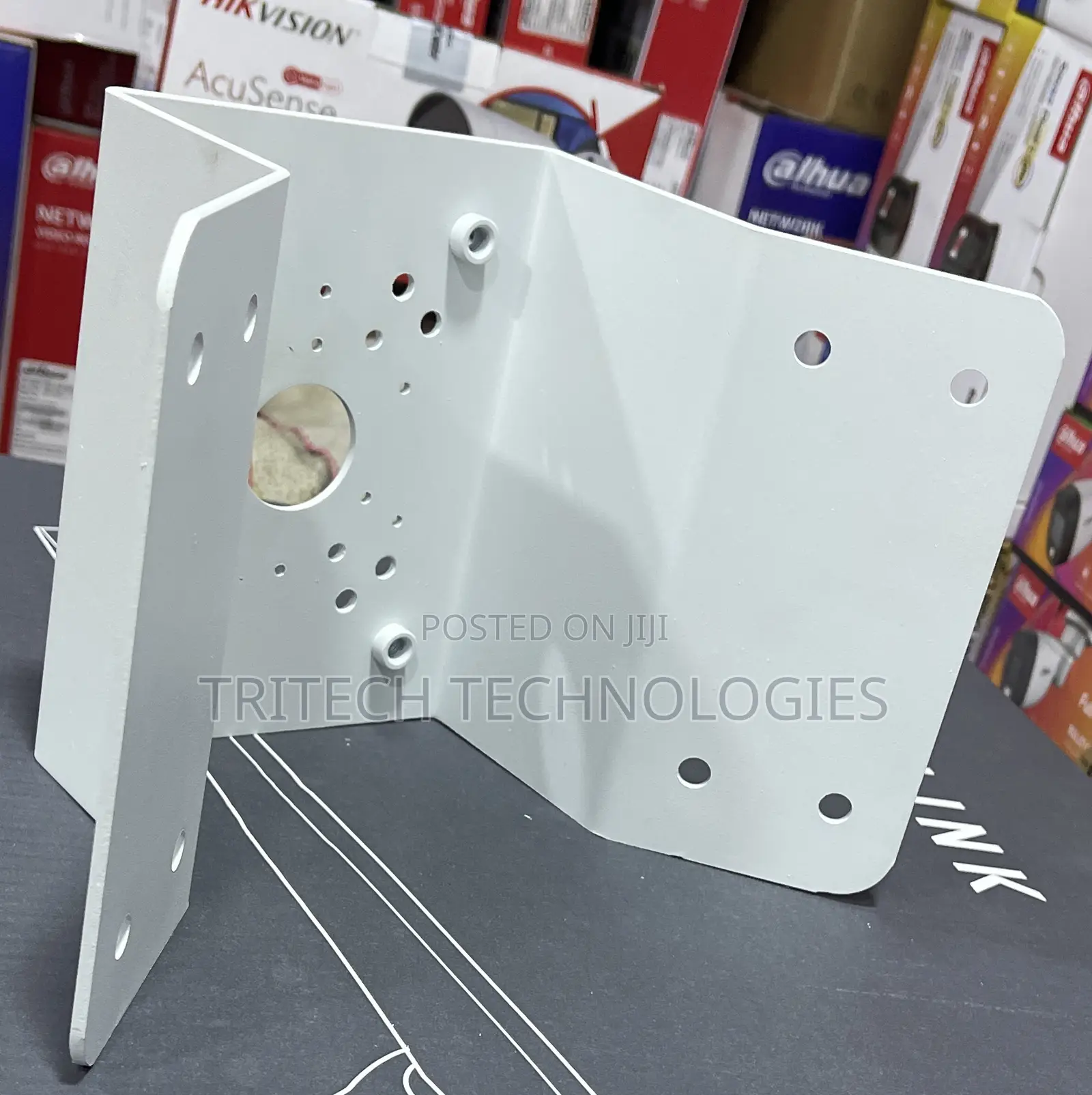 Universal Corner Mount Bracket - DH-AC-PFA151 for CCTV Cam