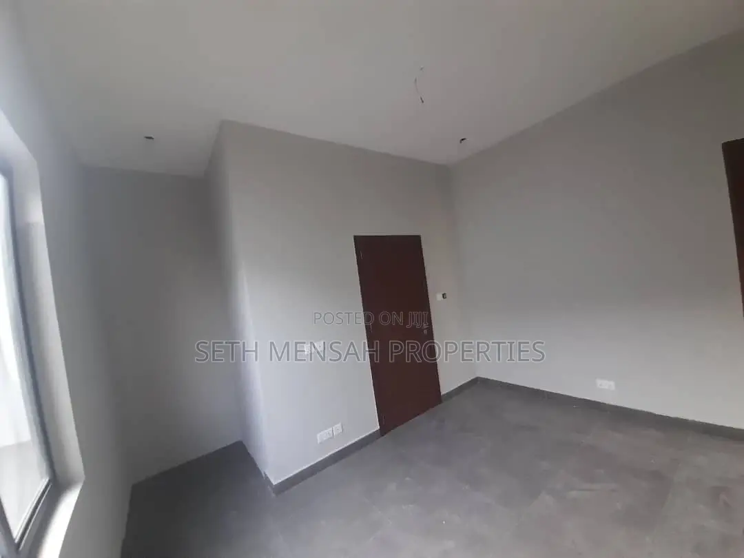 3bdrm House in Skm, Haatso for rent