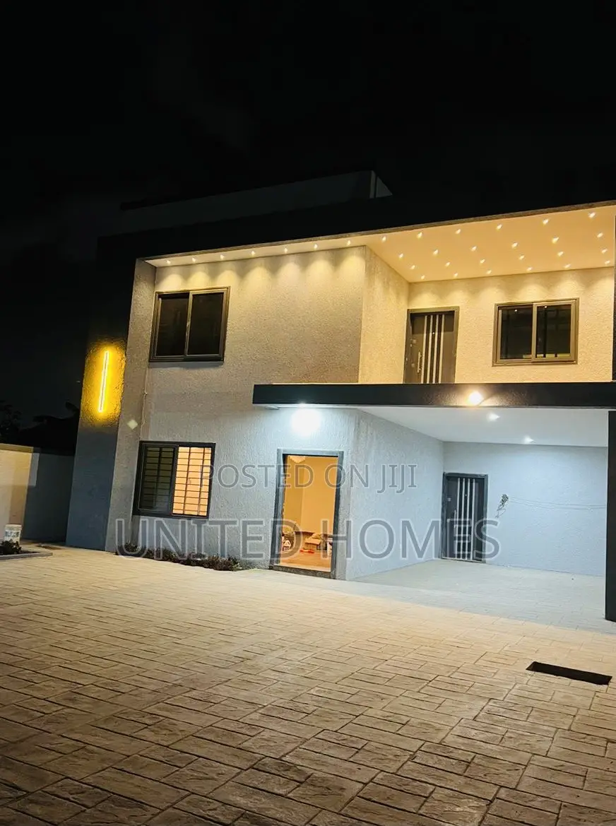 4bdrm House in Kwabenya for sale