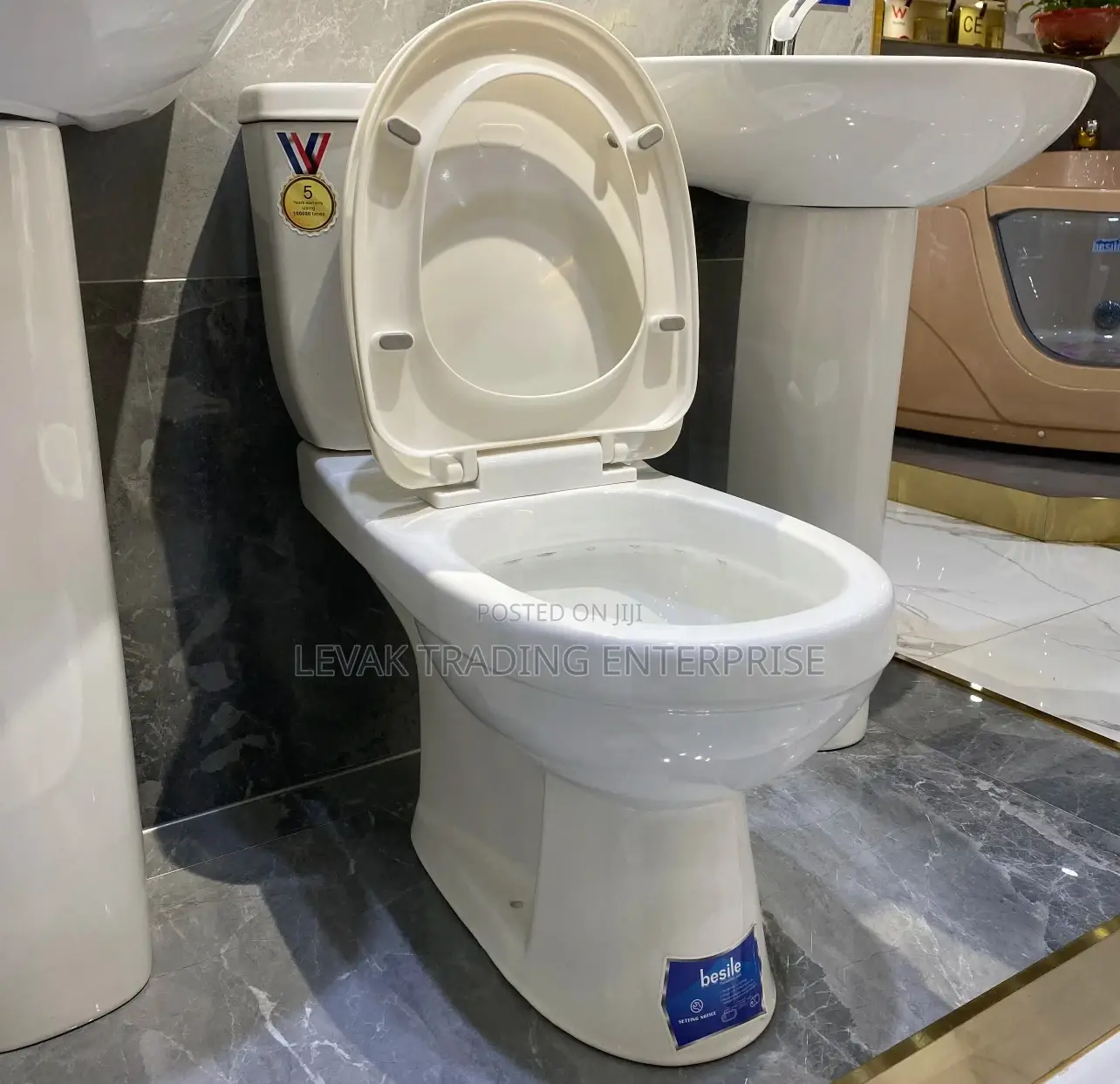 Wash Hand Basin Watercloset, Frencia Watercloset