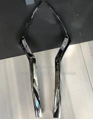 Honda C-Rv / CRV 2017 2018 2019 Headlight Chrome Stripe Shinning