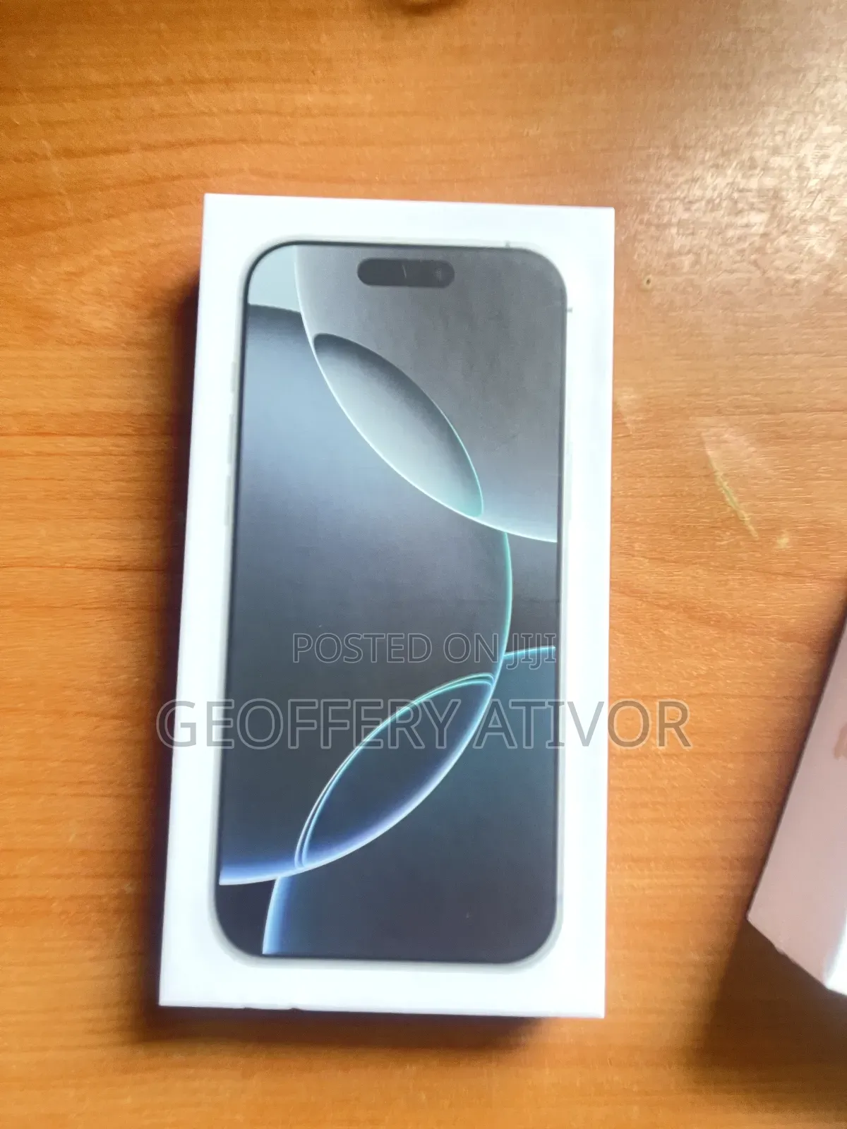 New Apple iPhone 16 Pro Max 1 TB White