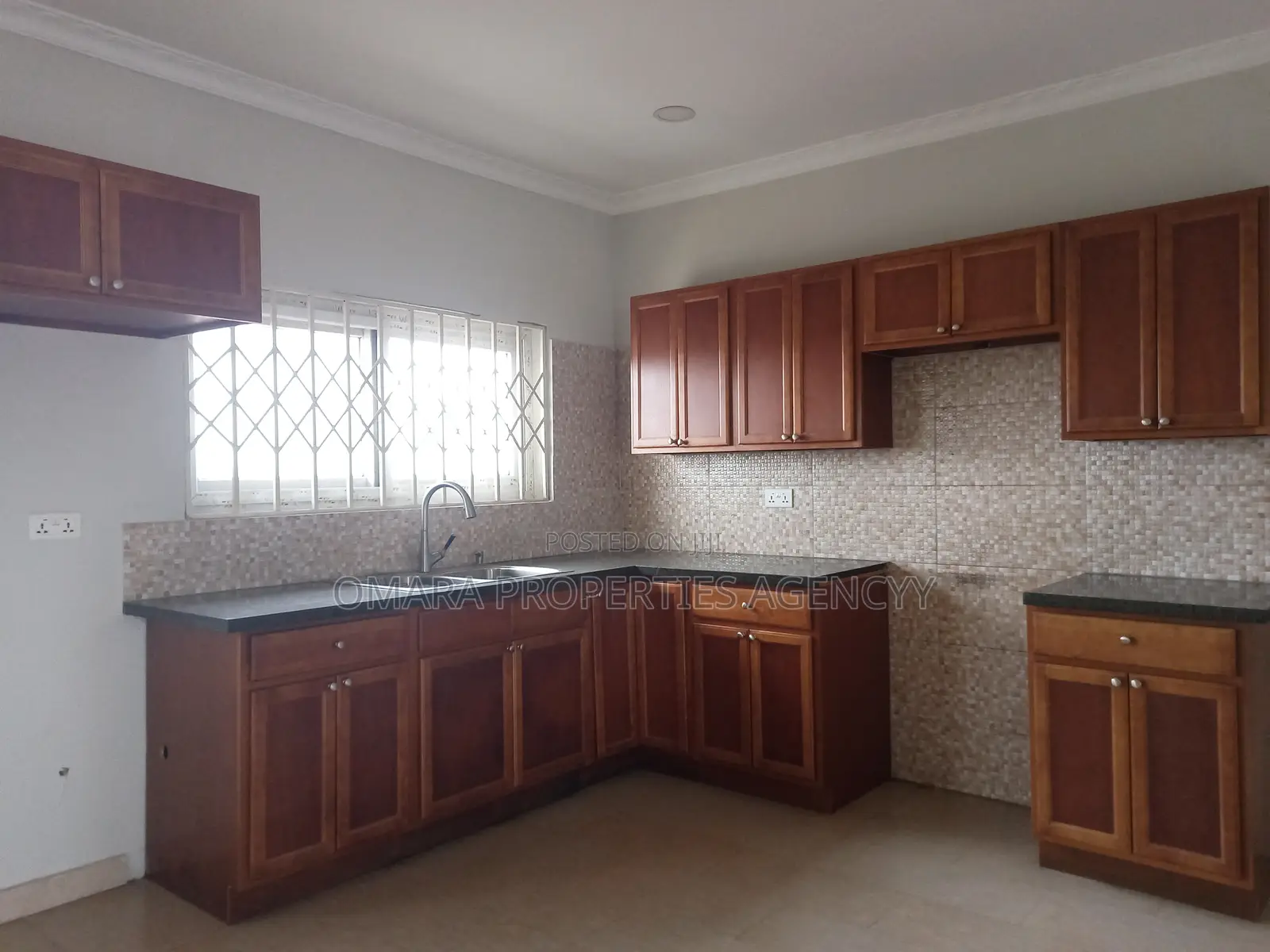 3bdrm Apartment in Kwabenya, Antis for rent