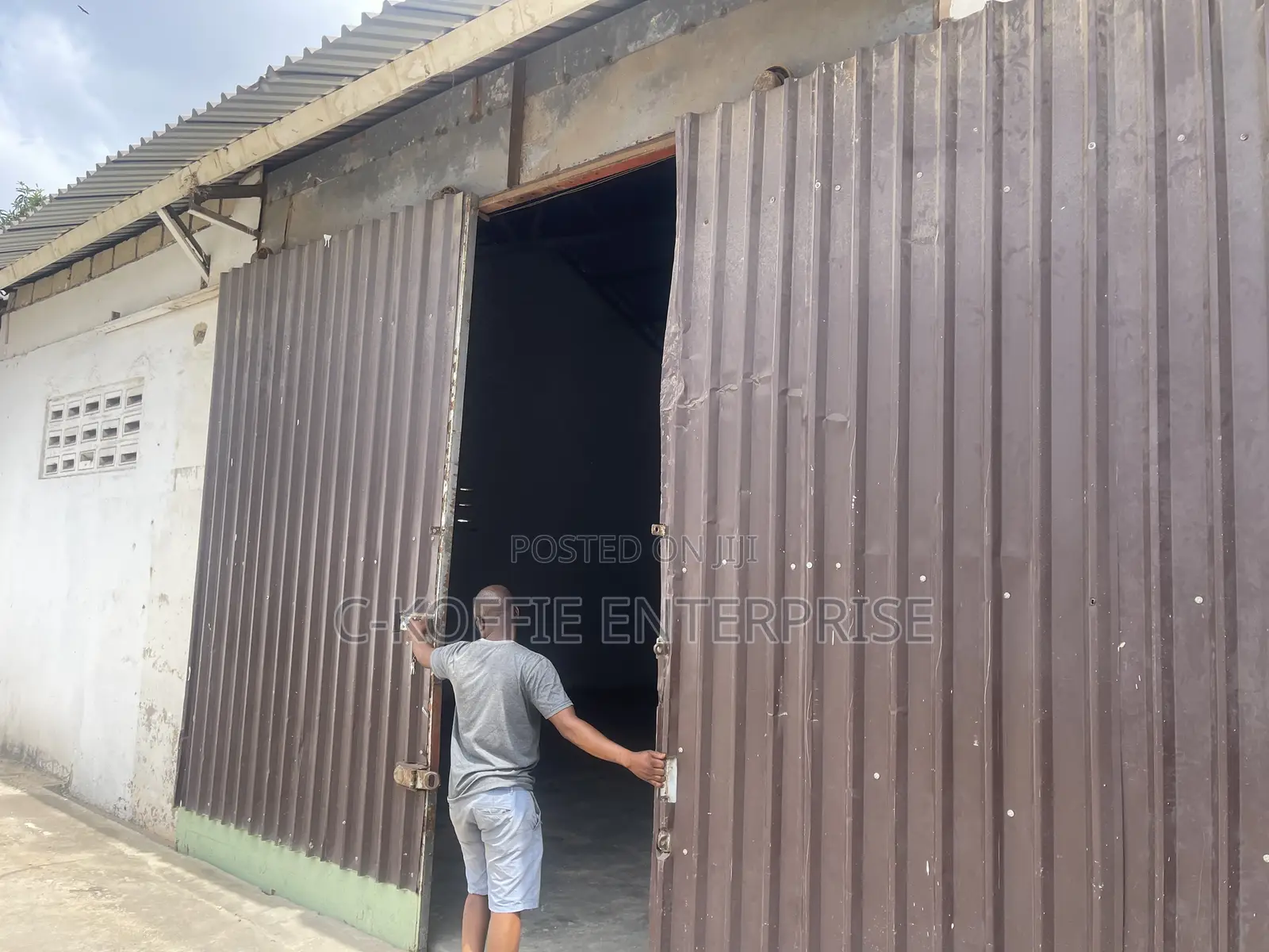 750 SQM Warehouse at Tema for Rent