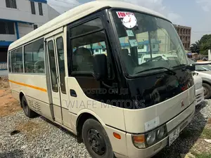 Mitsubishi Fuso Rosa 2007 White