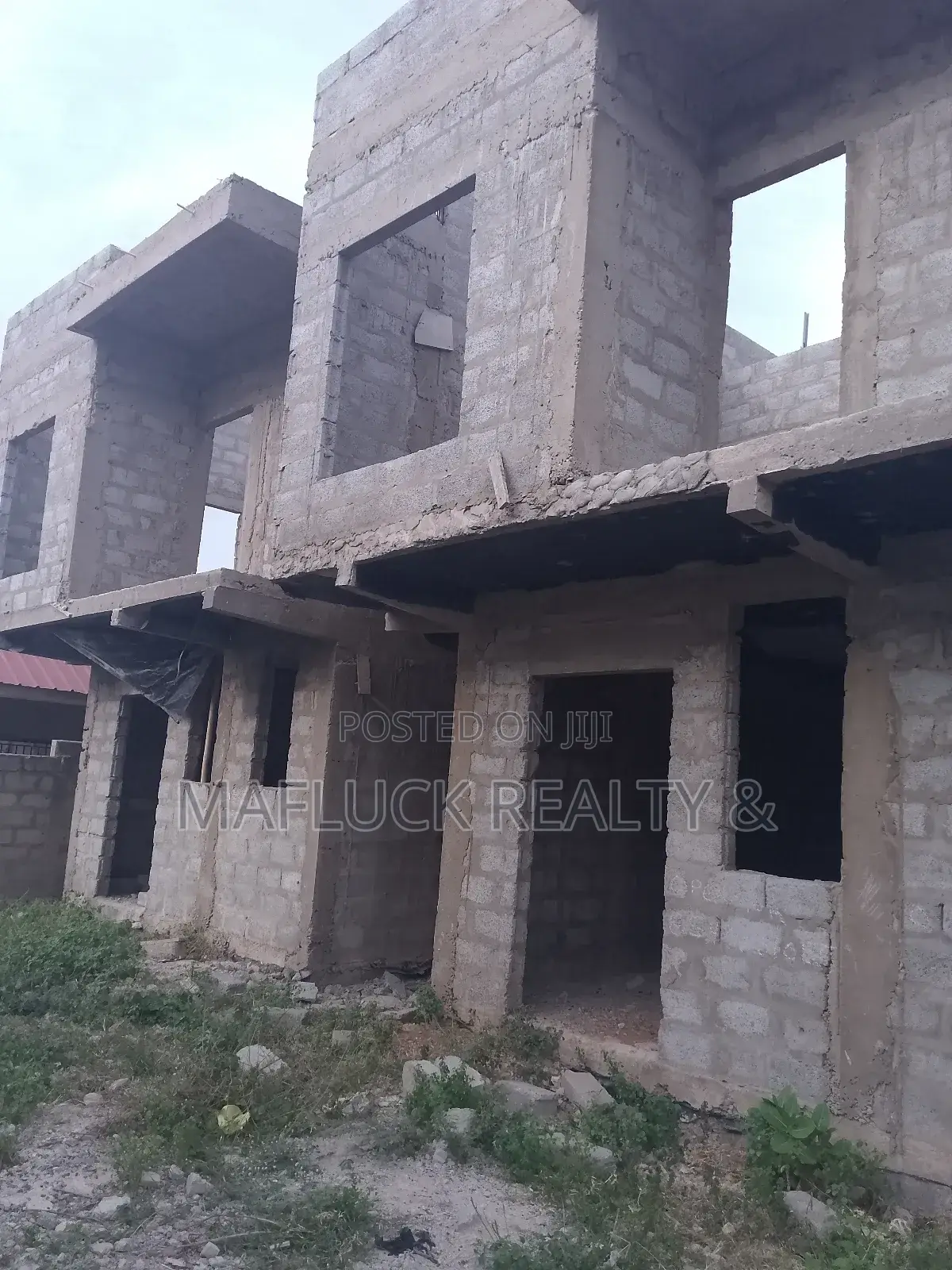 Uncompleted 4 Unit 2 Bedroom Houses