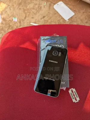 New Samsung Galaxy S7 edge 32 GB Black